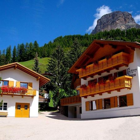 La Pineta Apartment Colfosco Bagian luar foto